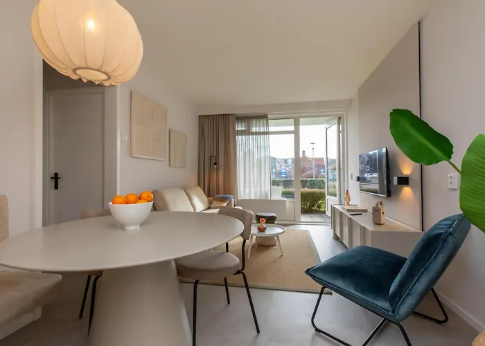 Welcome In - Appartementen Kurhaus - Nieuwstraat 1 Zoutelande, Nabij Strand, Terras, Sauna