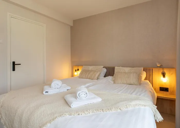 Welcome In - Appartementen Kurhaus - Nieuwstraat 1 Zoutelande, Nabij Strand, Terras, Sauna