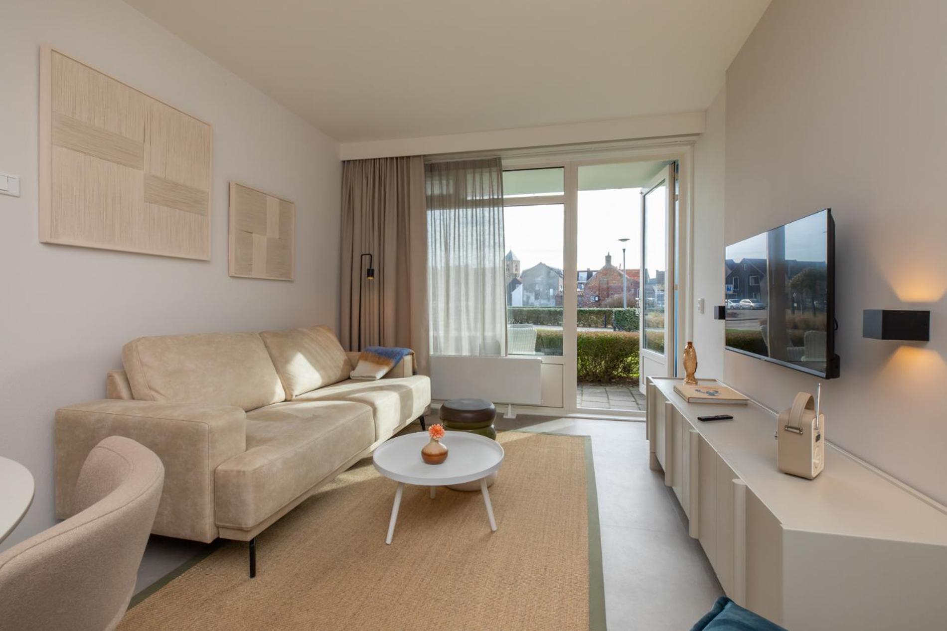 Apartment Welcome In - Kurhaus - Nieuwstraat 1 Zoutelande, Nabij Strand, Terras, Sauna