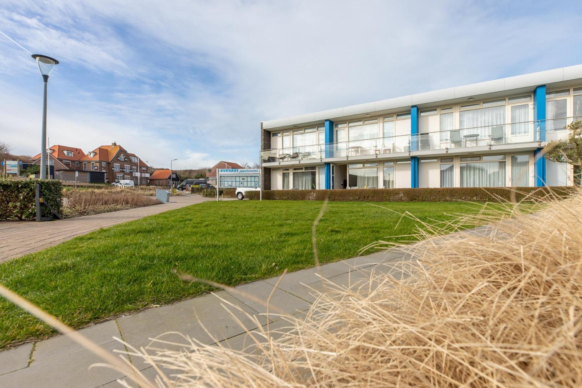 Apartment Welcome In - Kurhaus - Nieuwstraat 1 Zoutelande, Nabij Strand, Terras, Sauna Zoutelande
