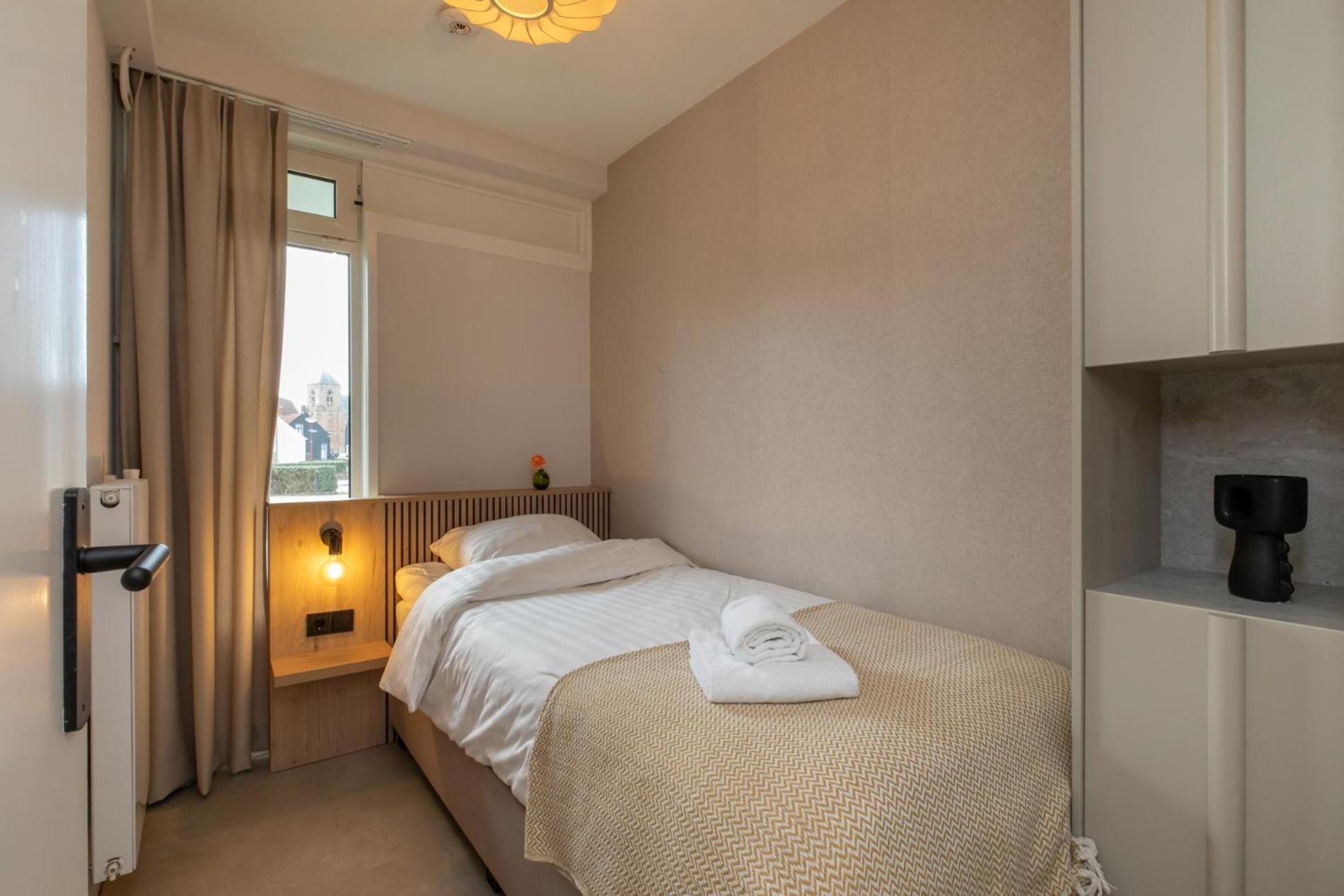 Welcome In - Kurhaus - Nieuwstraat 1 Zoutelande, Nabij Strand, Terras, Sauna Apartment