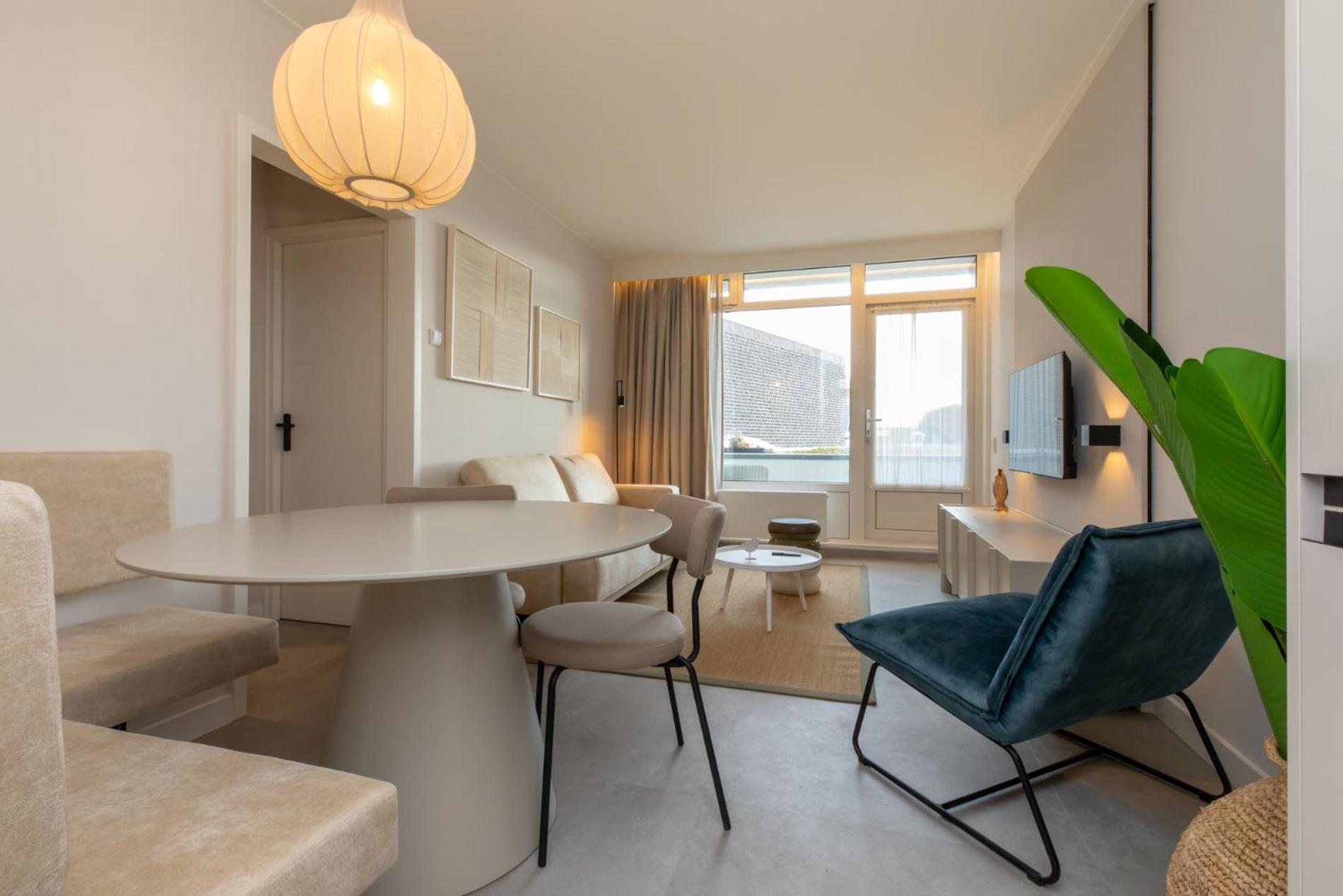 Welcome In - Kurhaus - Nieuwstraat 1 Zoutelande, Nabij Strand, Terras, Sauna Apartment *