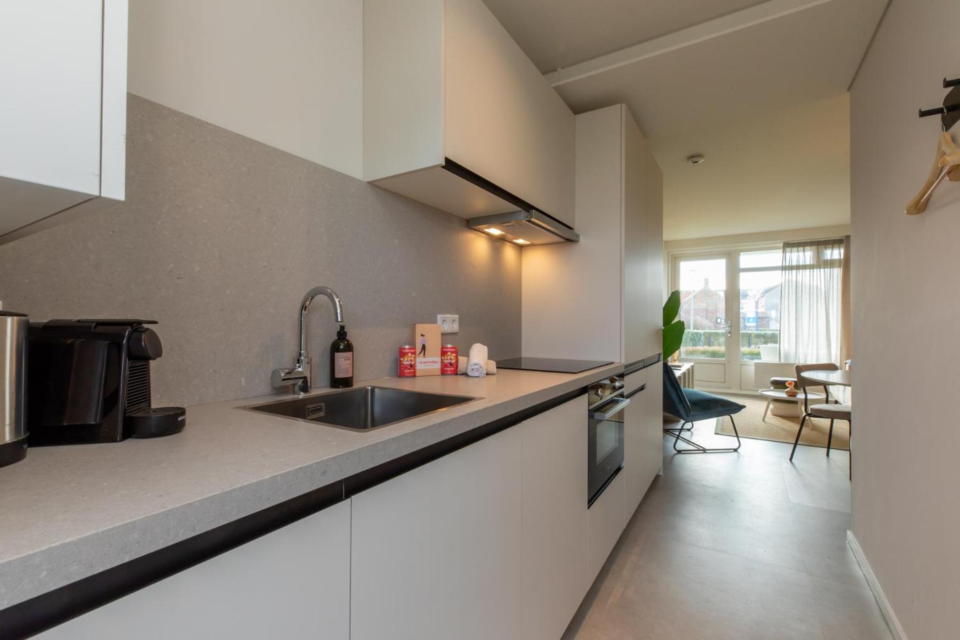 Apartment Welcome In - Kurhaus - Nieuwstraat 1 Zoutelande, Nabij Strand, Terras, Sauna *