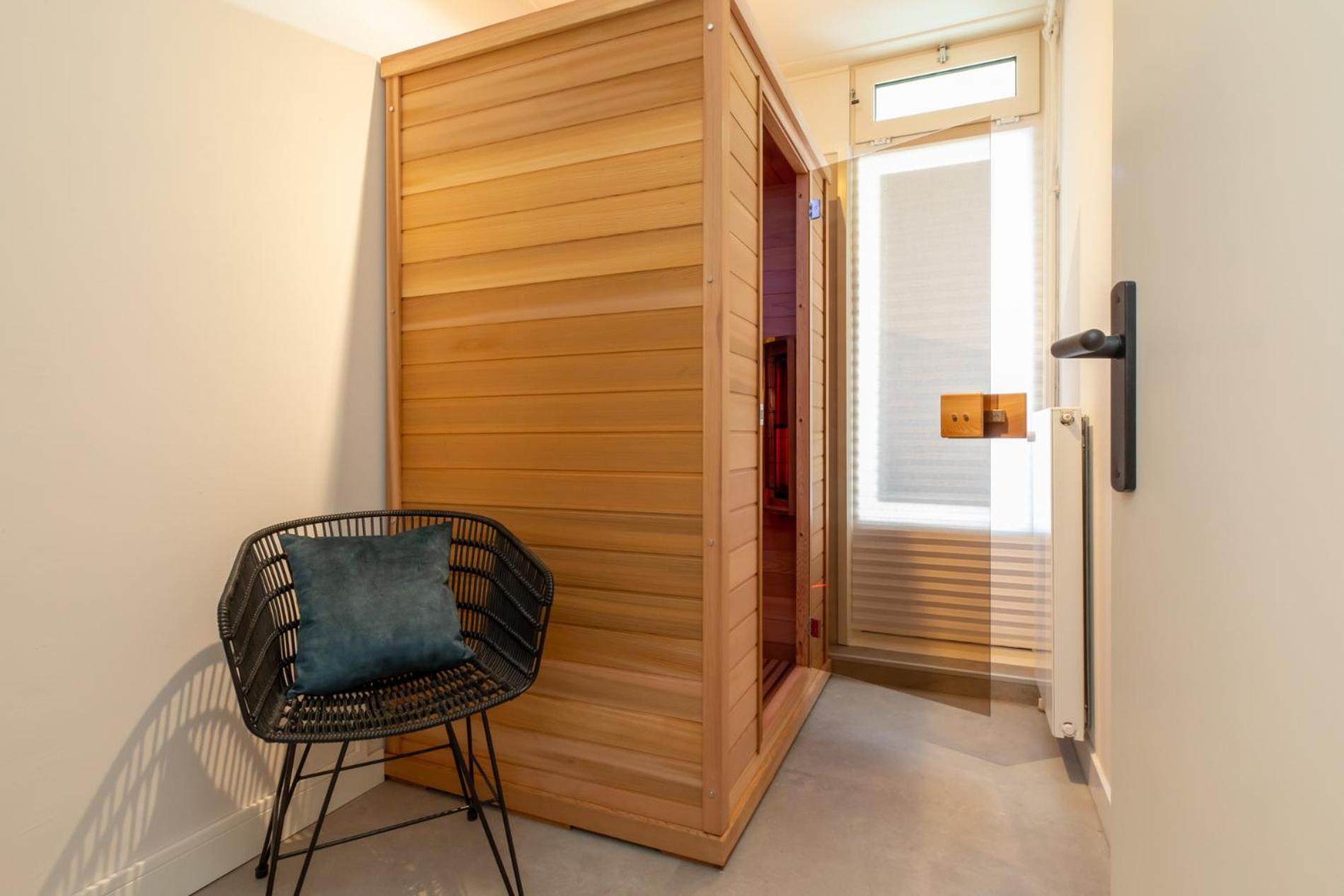 Welcome In - Kurhaus - Nieuwstraat 1 Zoutelande, Nabij Strand, Terras, Sauna Apartment *